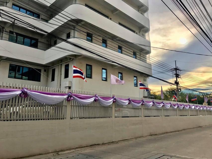 บริการรับจับจีบผ้า โยงผ้า เย็บสเกิร์ต ในงานพิธีต่างๆ