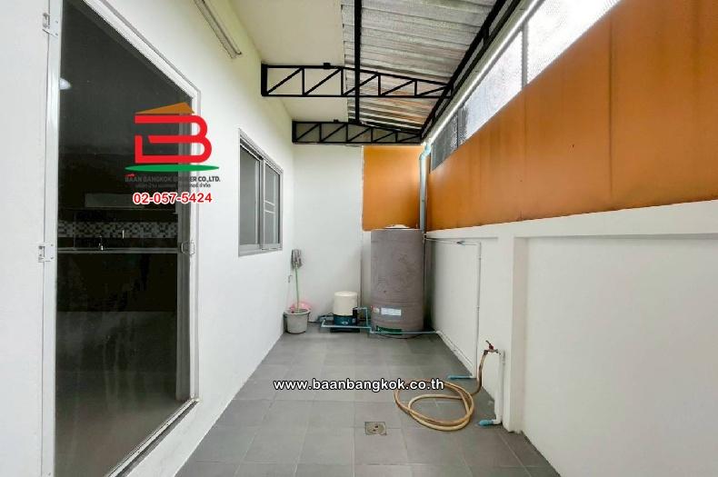 ทาวน์เฮาส์ หมู่บ้านสายเข้า(ซ.สนเพชรหมู่ 3) เนื้อที่ 20.7 ตารางวา ใกล้ตลาดนัดโรงร่ม ตำบลบางบัวทอง อำเภอบางบัวทอง จังหวัดนนทบุรี 7