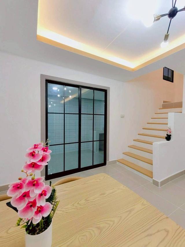 ทาวน์เฮ้าส์ 2 ชั้น รีโนเวทใหม่ พร้อมเข้าอยู่ | หมู่บ้านพฤกษา 9 คลองหลวง 6