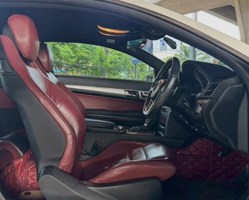 Mercedes Benz E200 CGI Coupe AMG W207 ปี 2012 6