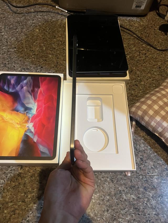 ขายiPadPro11นิ้วสีดำ256กิ๊กสูนTrueมีกล่องไร้รอยตกใช้งานดีถูกๆ รูปที่ 6