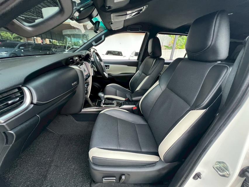 ปี 2020 TOYOTA FORTUNER, 2.8 LEGENDER BLACK TOP 4WD 7