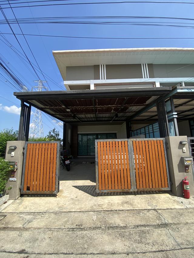 บ้านทาวน์โฮม 2ชั้น 3ห้องนอน2ห้องน้ำ 1