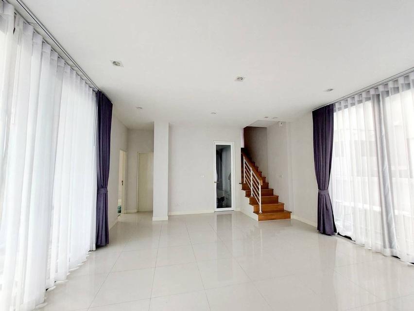 ให้เช่าบ้านแฝด 3 ชั้น ระดับ Luxury บ้านกลางเมือง คลาสเซ่ เอกมัย-รามอินทรา ซ.สุคนธสวัสดิ์ 19 เกษตร-นวมินทร์