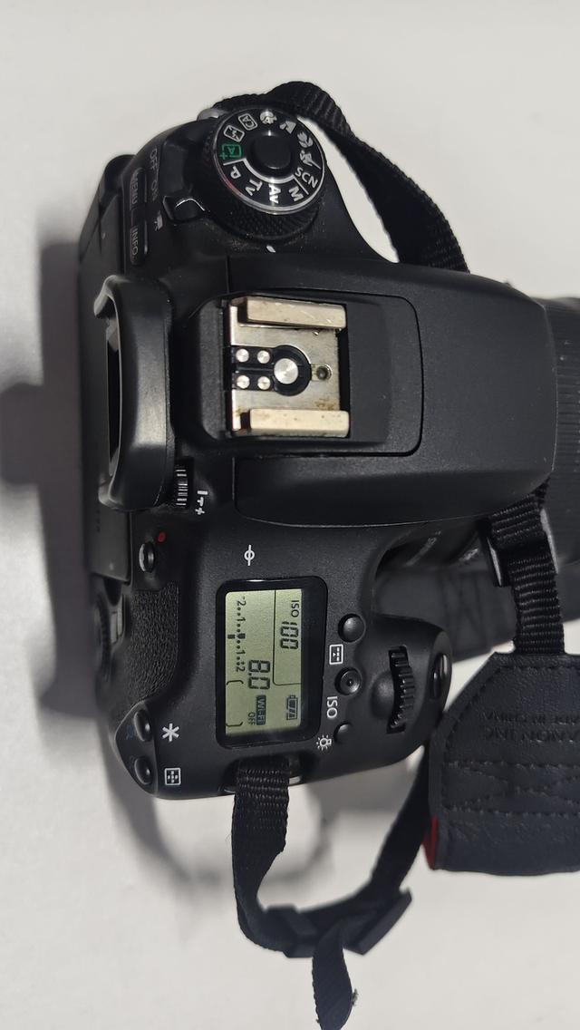  ขายกล้องมือสอง canon eos 760d พร้อมเลนส์ 18-135 is stm แท่นชาร์จ แบตแท้ ฟิวเตอร์กันหน้าเลนส์ 8