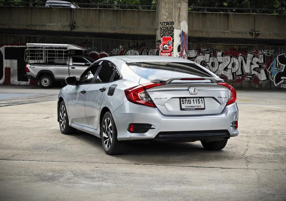 Honda Civic FC 1.8 EL ปี 2017 3