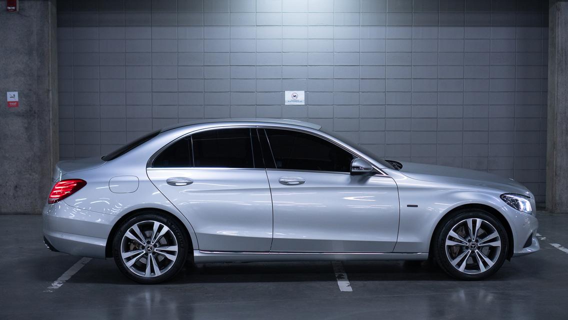 Mercedes-Benz C350e W205 ปี 2018 รูปที่ 3
