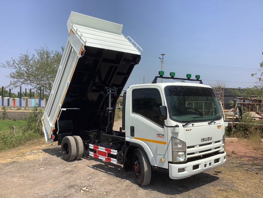 ISUZU 6 ล้อ NPR 150 เเรง ปี 57 ดั้มพ์ 3 คิว 3