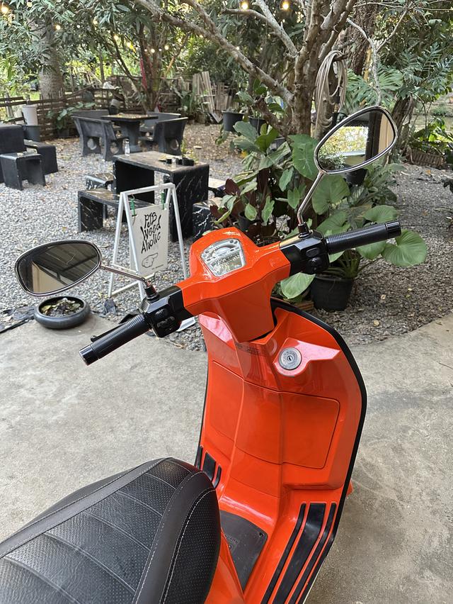 Lambretta V125 Special ปี 2021 สีส้ม 11