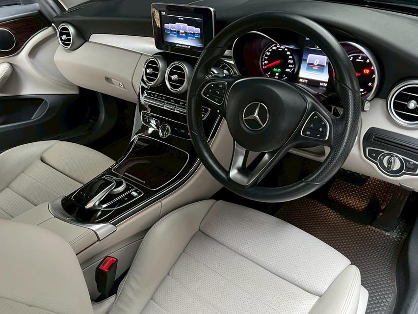 Mercedes Benz C250 Coupe 5