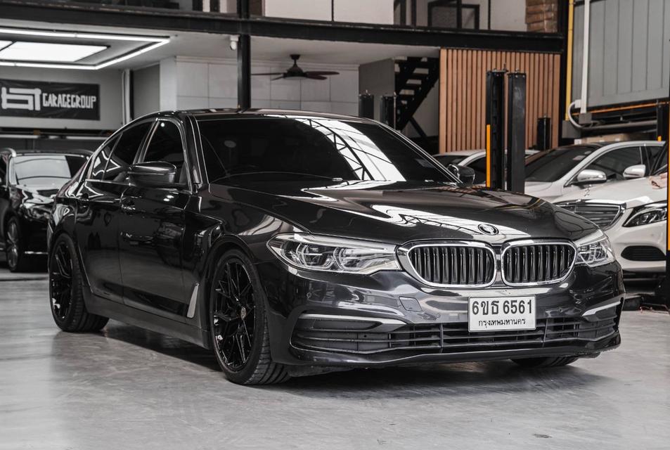 รหัสรถ 67GG6561 BMW 530i g30 ปี2017