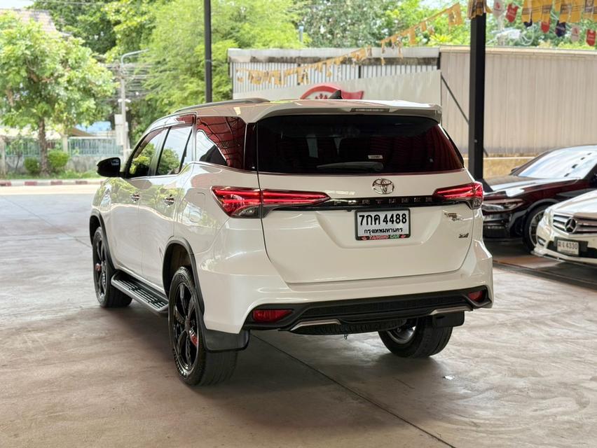 TOYOTA FORTUNER 2.4 V ปี 2017 รูปย่อยที่ 4