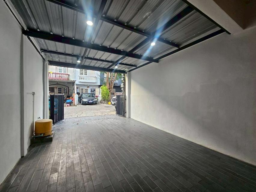 ขายทาวน์เฮาส์ 2 ชั้น หมู่บ้านปรีชา 8 บ้านรีโนเวทใหม่พร้อมอยู่ ราคาดีมาก (N.1936) 15
