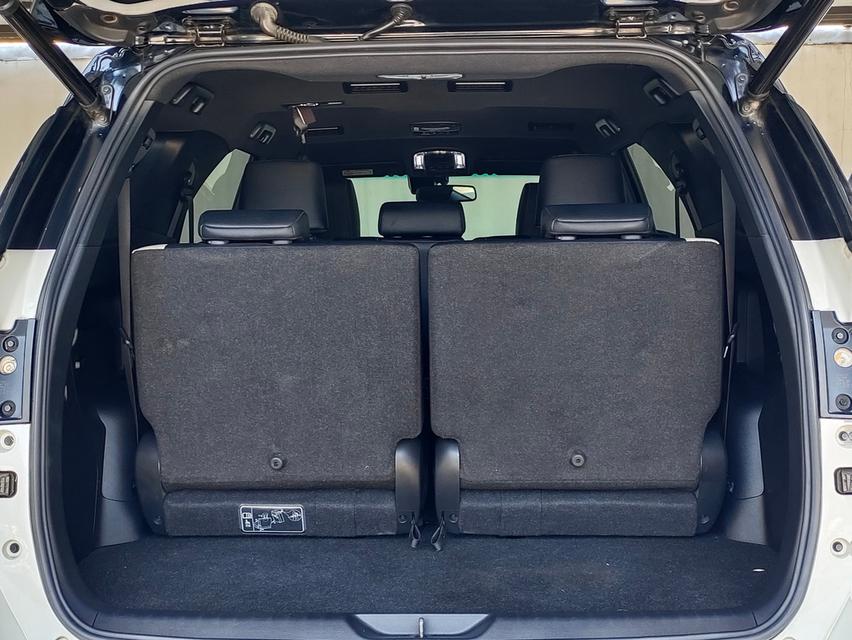 FORTUNER LEGENDER 2.8 V 4WD ปี 2020 จด21 ✅ ฟรีค่าจัด-ค่าโอน ✅ ฟรีประกันภัย ✅ ฟรี พรบ 9