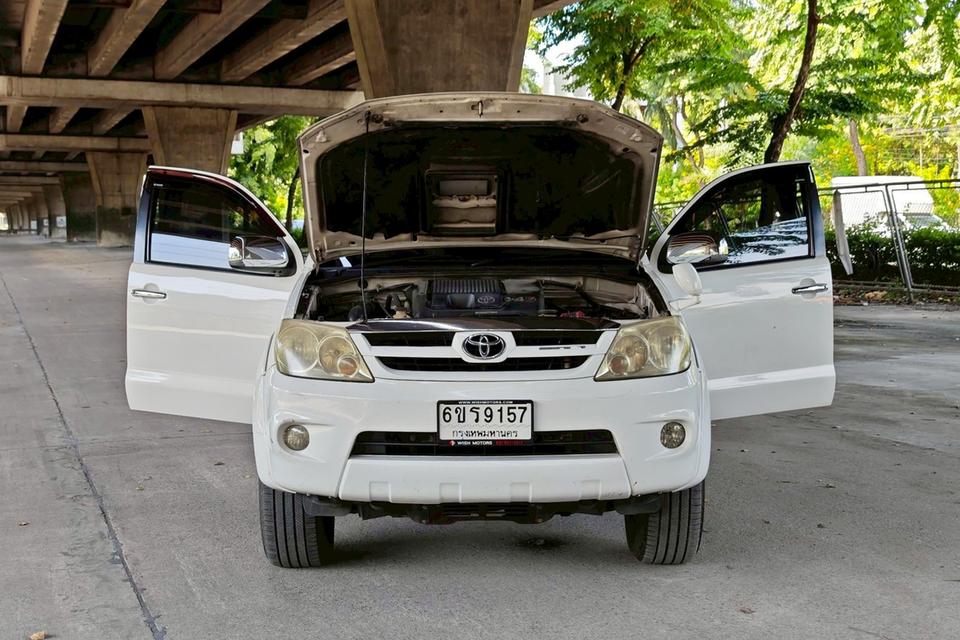 Toyota Fortuner 3.0 V Exclusive 4WD AT ปี 2007 10