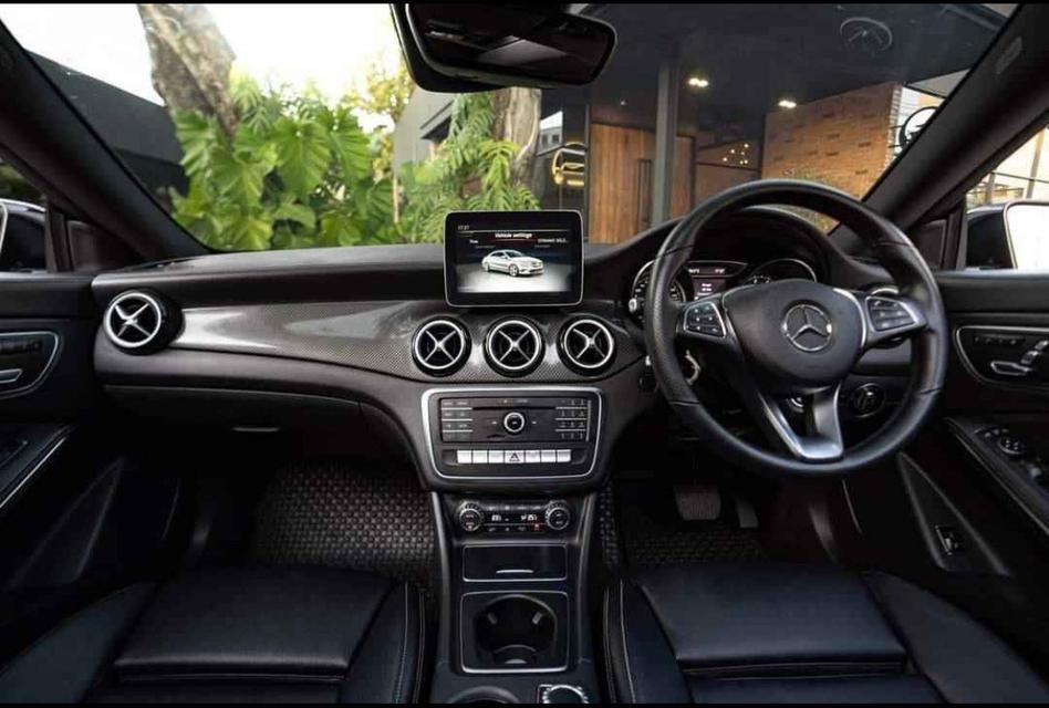 ขายรถ Mercedes-Benz CLA-Class ปี 2019  5