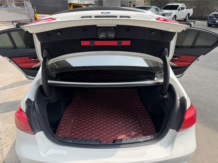BMW 320d M Performance F30 Sedan AT ปี 2021 19