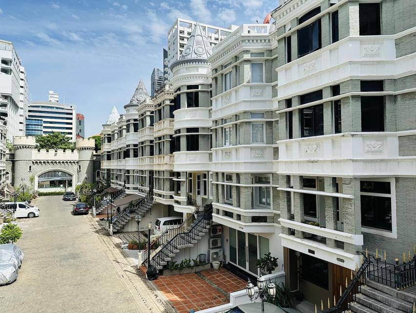 ให้เช่า ทาวน์โฮมใหญ่ อโศก-พร้อมพงษ์ สุขุมวิท31 2