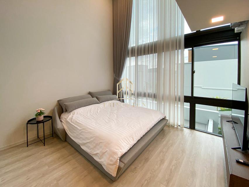 VIVE Krungthep Kreetha Comes with a Private Swimming Pool 11