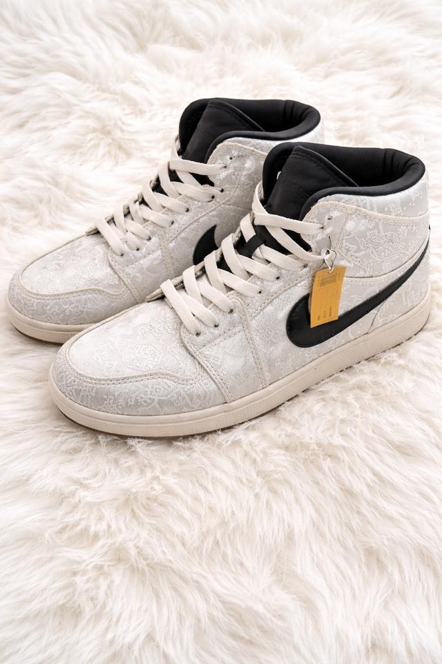 Nike รองเท้ามือสอง สภาพสวยใส่เเล้วเท่ สวย