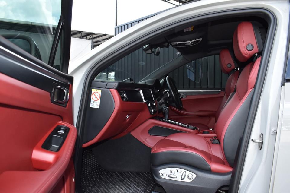 Macan 2.0 Sport 4WD 2022 รูปที่ 15