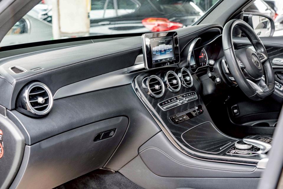 รหัสรถ NP929 BENZ GLC 250d 4MATIC AMG 2018 12