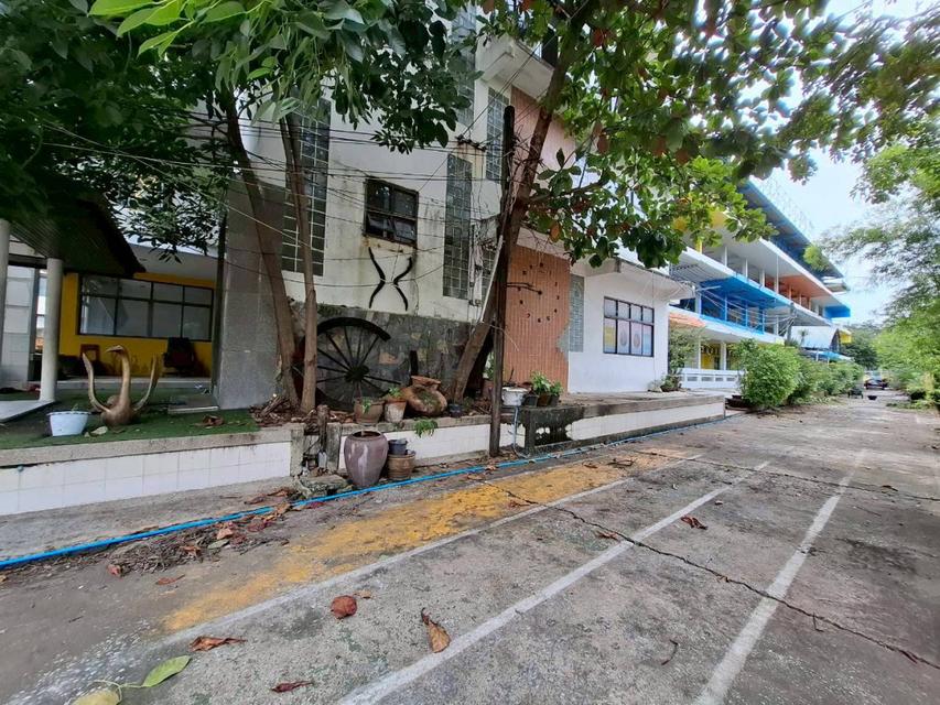 ขายที่ดิน พร้อมอาคาร4ชั้น 6-1-68 ไร่ ติดถนนประชาชื่น และคลองประปา ใกล้ ม.ธุรกิจบัณฑิตย์ เหมาะ โรงเรียน จัดสรร โรงแรม 4