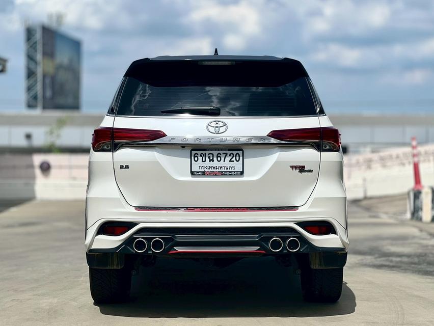 Toyota Fortuner 2.8 trd ปี 2018 6