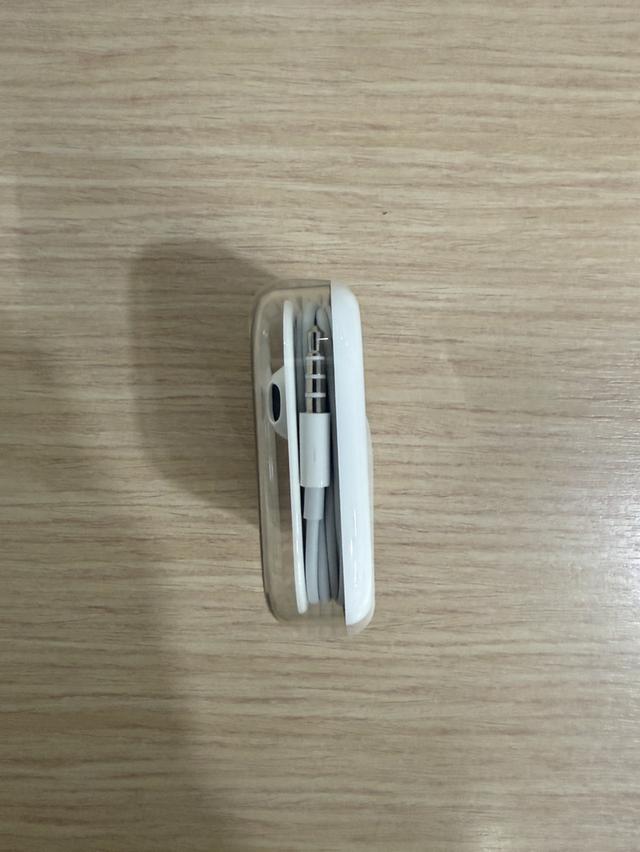 หูฟัง Apple EarPods หัวเสียบหูฟังขนาด 3.5 มม.(แถมมากับเครื่อง iPhone 6 ของแท้)