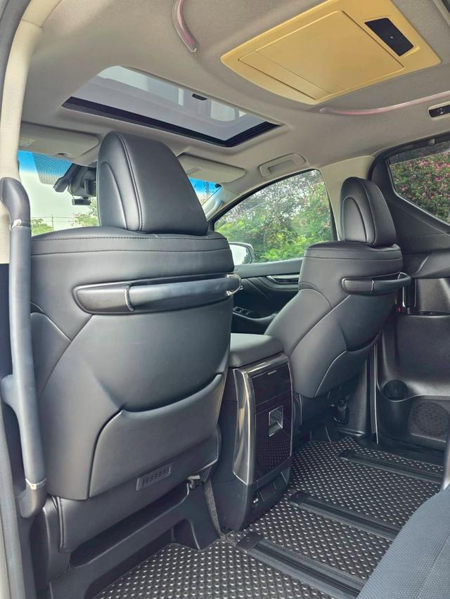 Toyota ALPHARD SC สีขาว ปี 2022 ไมล์ 60,000 กม.  11