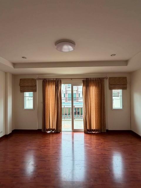ให้เช่าทาวน์โฮม 3 ชั้น 4 ห้องนอน ศุภาลัย พาร์ควิลล์ รามอินทรา 23 Supalai Park Ville ใกล้ BTS สถานีลาดปลาเค้า 6
