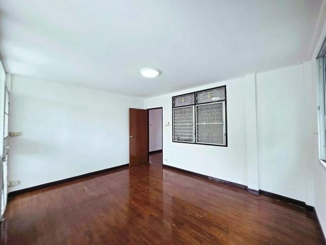 BTS อุดมสุข 1.7 กม.ถนนสุขุมวิท101 ให้เช่าบ้านเดี่ยว 2 ชั้น 100 ตร.วา.300 ตร.ม.พร้อมเฟอร์ฯ 4 นอน 2 น้ำ 7