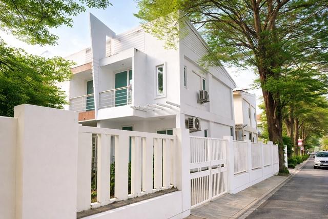 แจ้งวัฒนะ ศรีสมาน ใกล้สนามบินดอนเมือง 1.3 กม. ถนนเทิดราชัน 500ม. 30 ตร.ว. 152 ตร.ม. บ้าน 2 นอน 2น้ำ ดอนเมือง ใกล้ 7-11 4