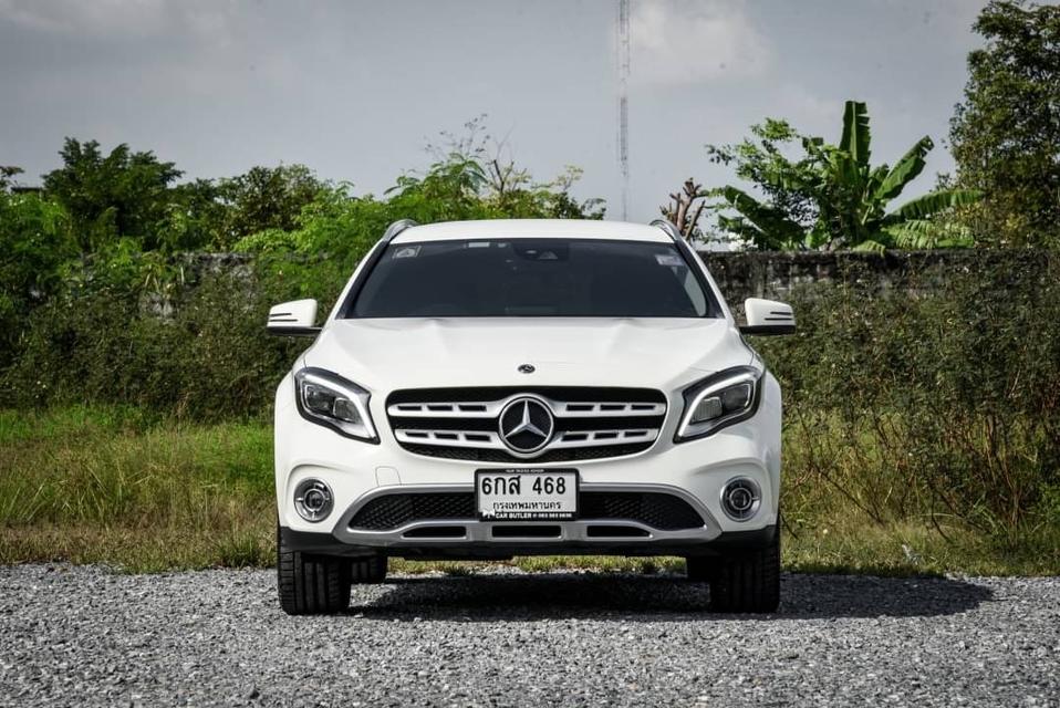 Mercedes-Benz GLA200 1.6 Urban AT 2018 รหัส CBL468 2