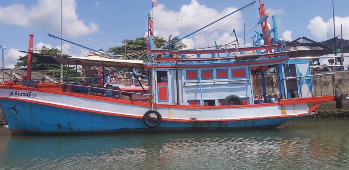 ขายเรือท่องเที่ยวจับสัตว์น้ำ เรือไม้  4