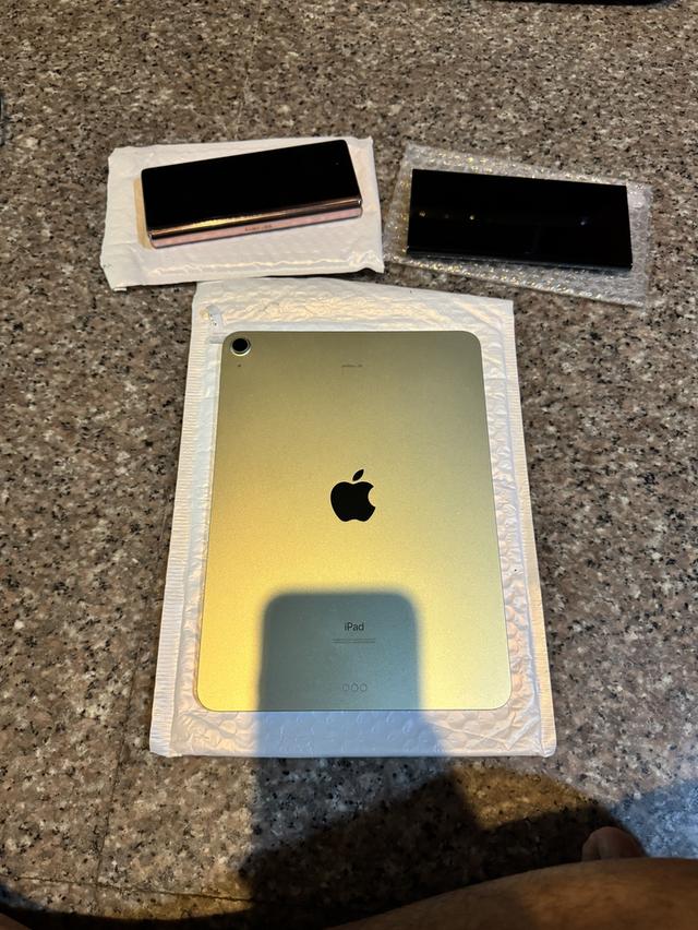 ขายiPadAir4สีใหม่หายากGreen64กิ๊กสูนTrueไร้รอยตกใช้งานดีทุกๆฟังชั่นถูกๆ