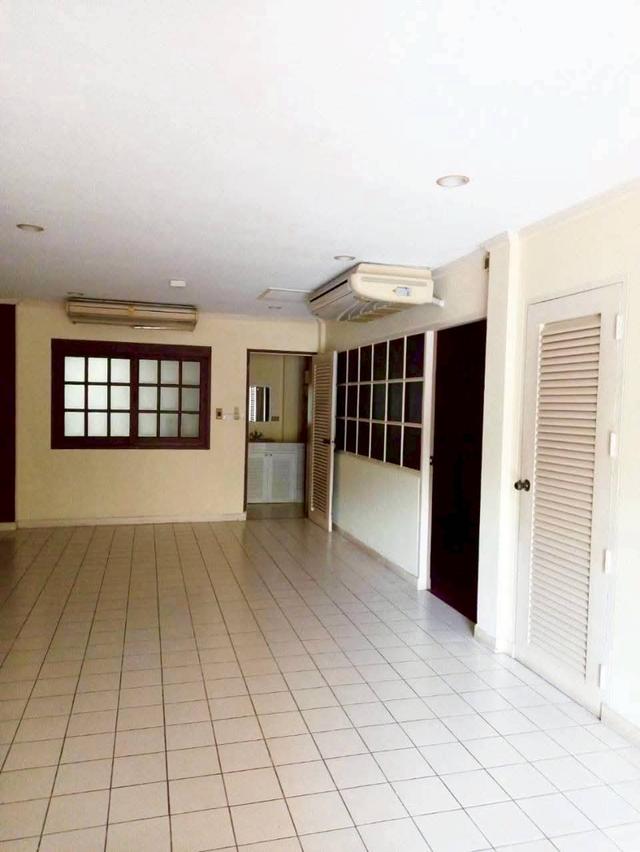 ขายที่ดินพร้อมบ้านเดี่ยว 2 ชั้น สไตล์คลาสสิก กรุงเทพนนท์ 14 ทำเลดี ใกล้ MRTแยกติวานนท์ 150 เมตร 3