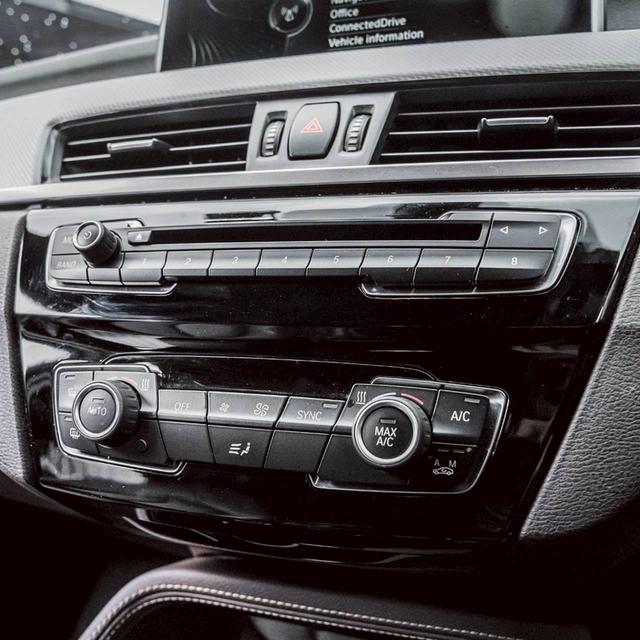 รหัสรถ 67GG3203 BMW X1 2.0 SDRIVE 1.8D Msport ( F48 ) ปี 2017 16