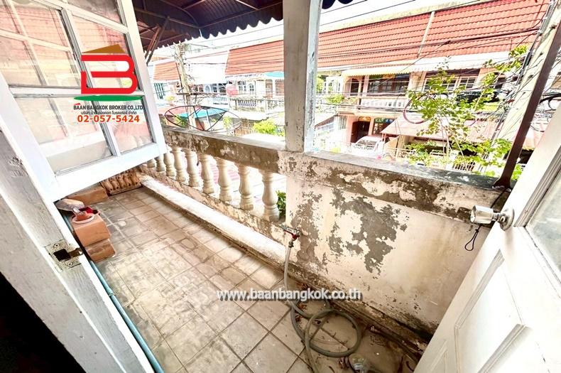 ทาวน์เฮาส์ หมู่บ้าน สุขสบายวิลล่า เนื้อที่ 25 ตรว. ถนนลาดพร้าว แขวงคลองเจ้าคุณสิงห์ เขตวังทองหลาง กรุงเทพมหานคร 12