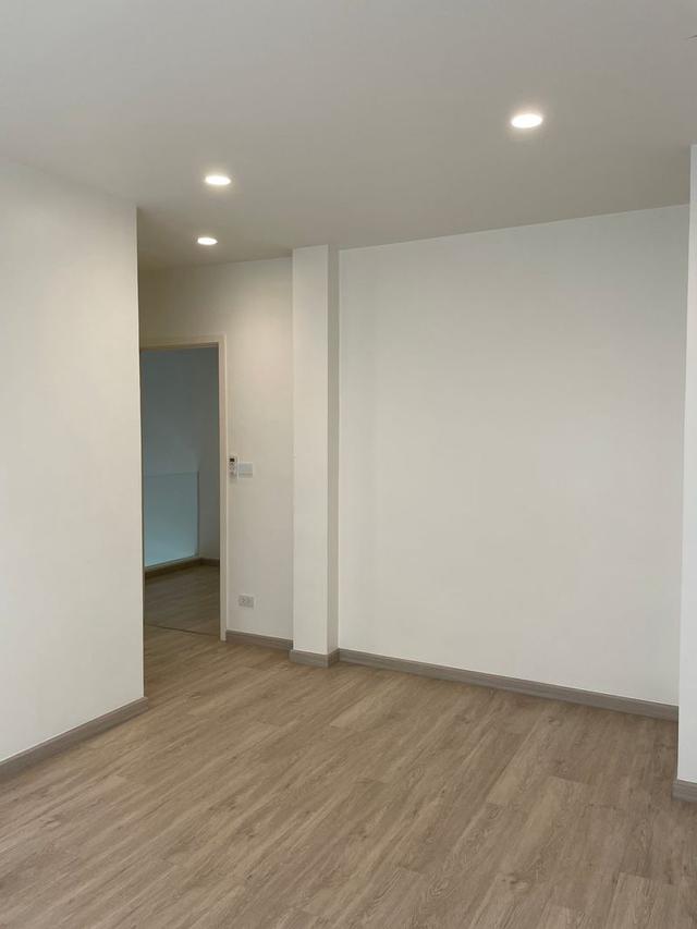 Home Office for Rent** **ARKIN Vibhavadi – Near Don Mueang Airport** Home Office ติดถนนวิภาวดี เพียง **50 เมตร** 18