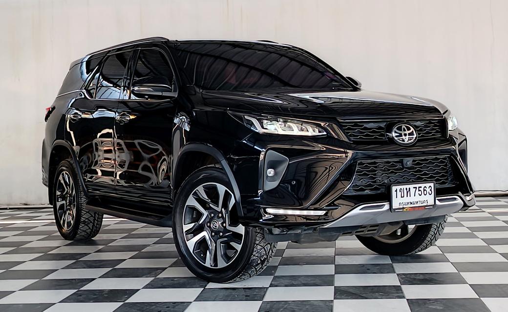 FORTUNER LEGENDER 2.8 V 2WD ปี 2021 ✅ ฟรีค่าจัด-ค่าโอน ✅ ฟรีประกันภัย ✅ ฟรี พรบ 6