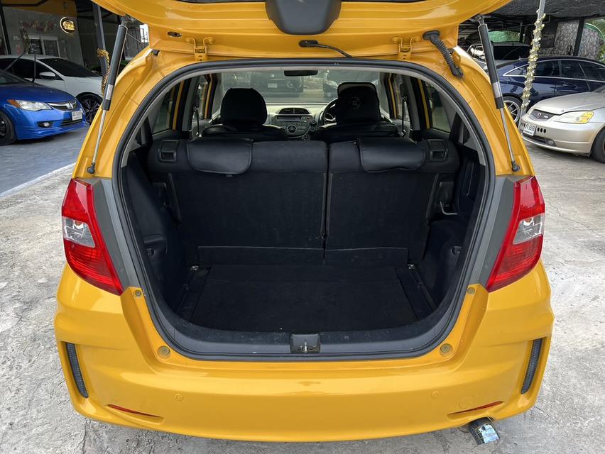 Honda JAZZ GE ออโต้ ปี08 รถบ้านเดิมๆ จัดทรง แต่งหล่อ สีเต็ม100 ภาษี 68 11