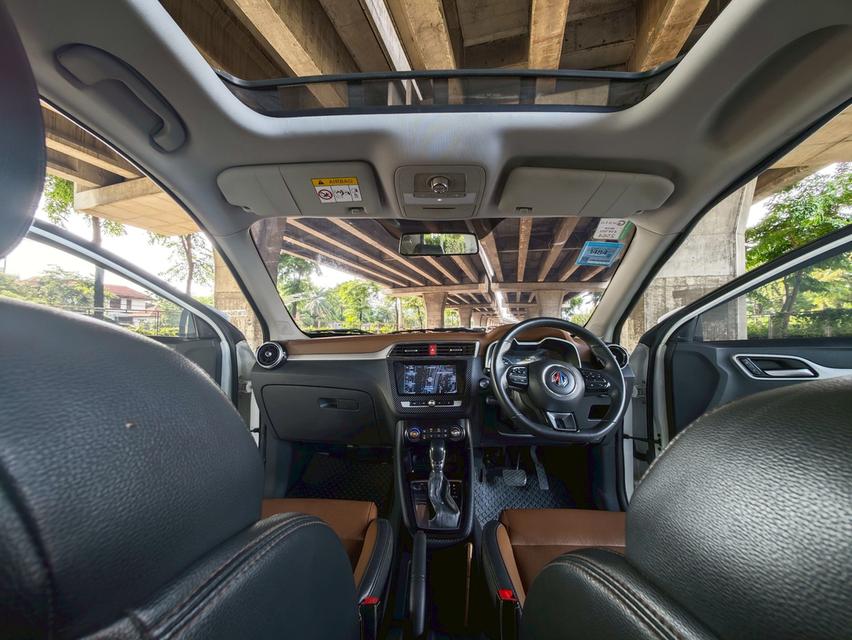 ขายรถ MG ZS 1.5X sunroof ปี 2019 สีขาว เกียร์ออโต้ 14