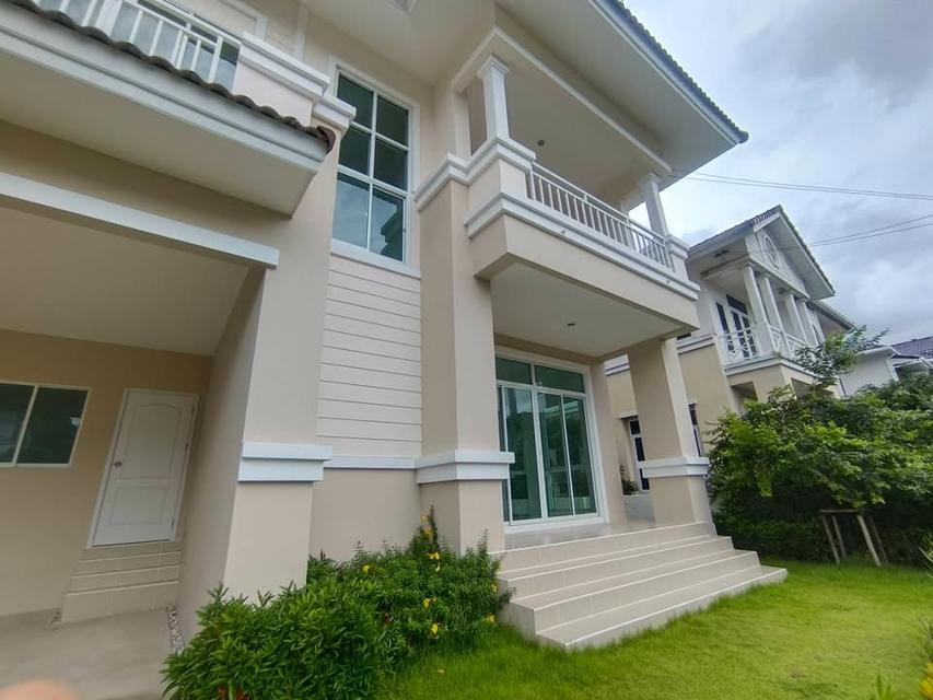 บ้านเดี่ยว 2 ชั้น ทำเลดี ติดถนนใหญ่  หมู่บ้าน บ้านลลิล The Young Executive 3