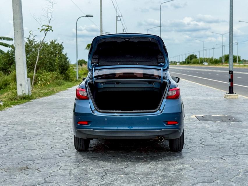 Mazda2 1.3 High Connect ปี 2018 สีฟ้า มือเดียวป้ายแดง 7