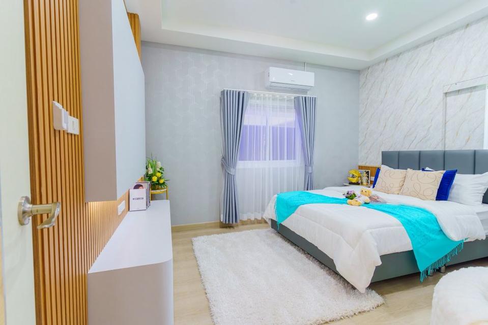 บ้านเดี่ยวสไตล์โมเดิร์นลักชูรี่ พร้อมสระว่ายน้ำส่วนตัว บางละมุง ชลบุรี 6