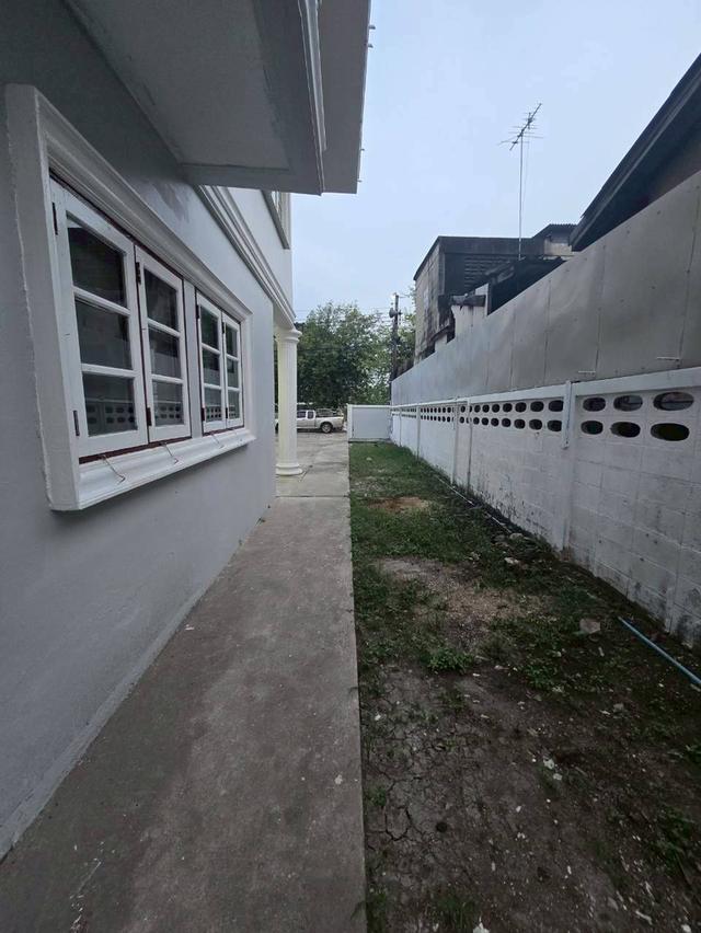 ขายหรือให้เช่าบ้านเดี่ยวรามคำแหง100ตร.วา 15