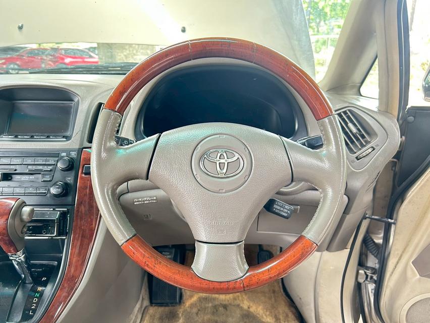 Toyota Harrier Year 2004 11