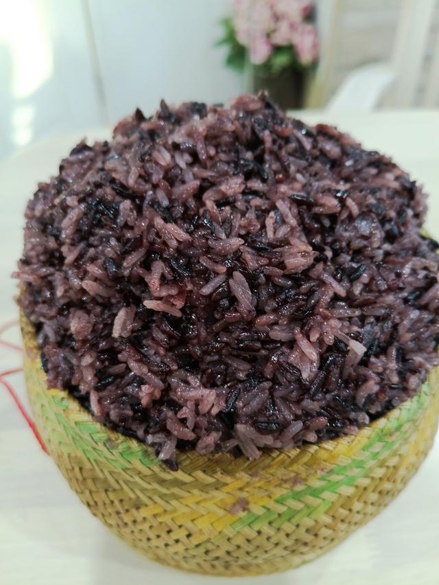 ข้าวเหนียวดำข้าวก่ำทุ่งกุลาร้อยเอ็ด 1ถุง 1กิโลกรัม 2