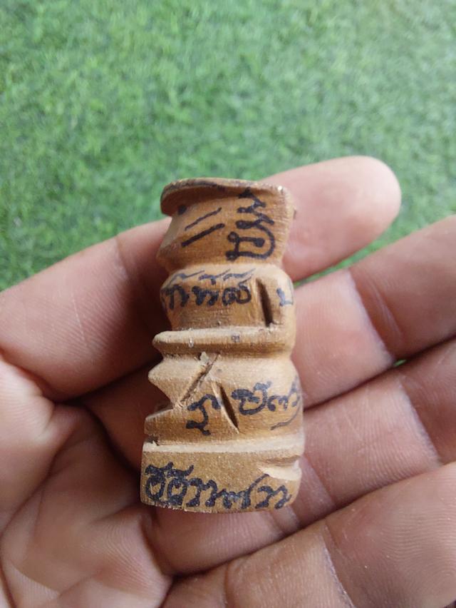 ลิงค้าขายหลวงพ่อโปร่งวัดพุตะเคียนชุมพร